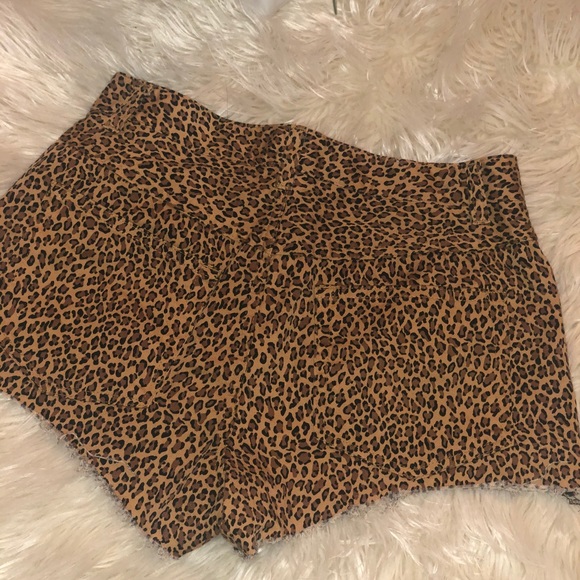 High waisted leopard shorts - Picture 5 of 10